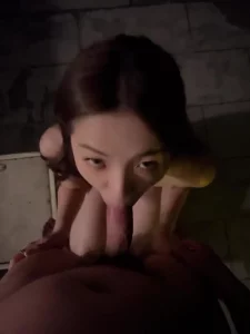 颜值清冷女网红户外全裸口交