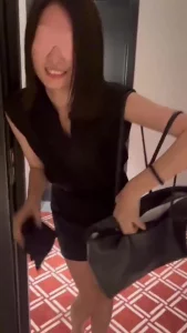 酒店打开门调教我的小m（真实原创）