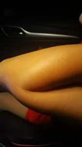 红色旗袍肉丝熟女约车震 露脸